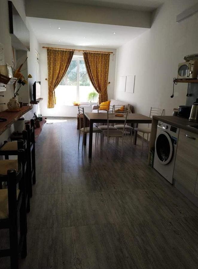 Bayview Apartment Pembroke Luaran gambar