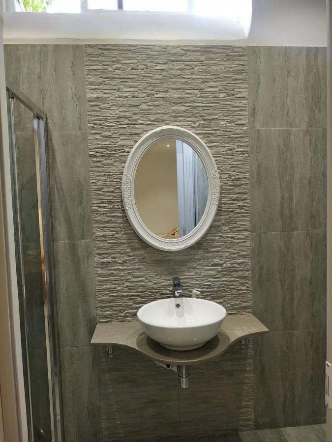 Bayview Apartment Pembroke Luaran gambar